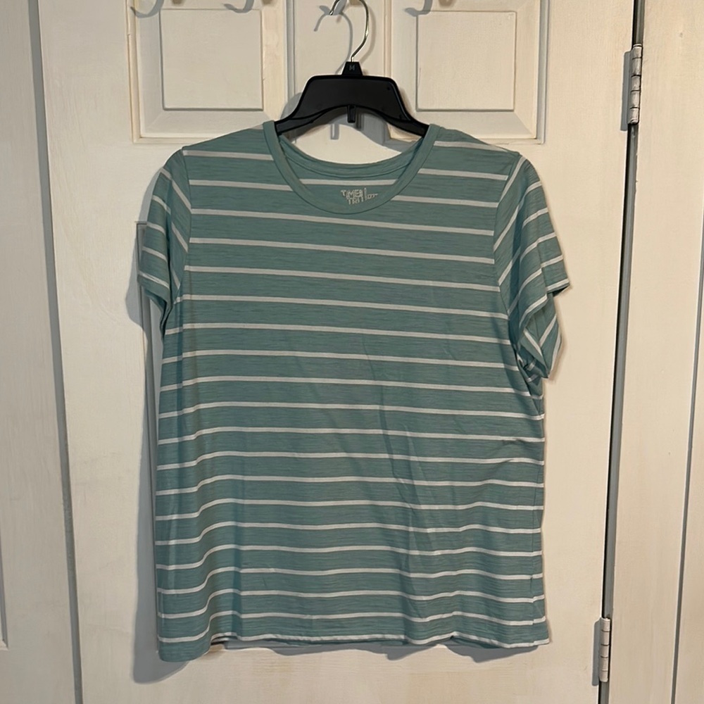 Time & Tru Blue and White stripes size XXXL